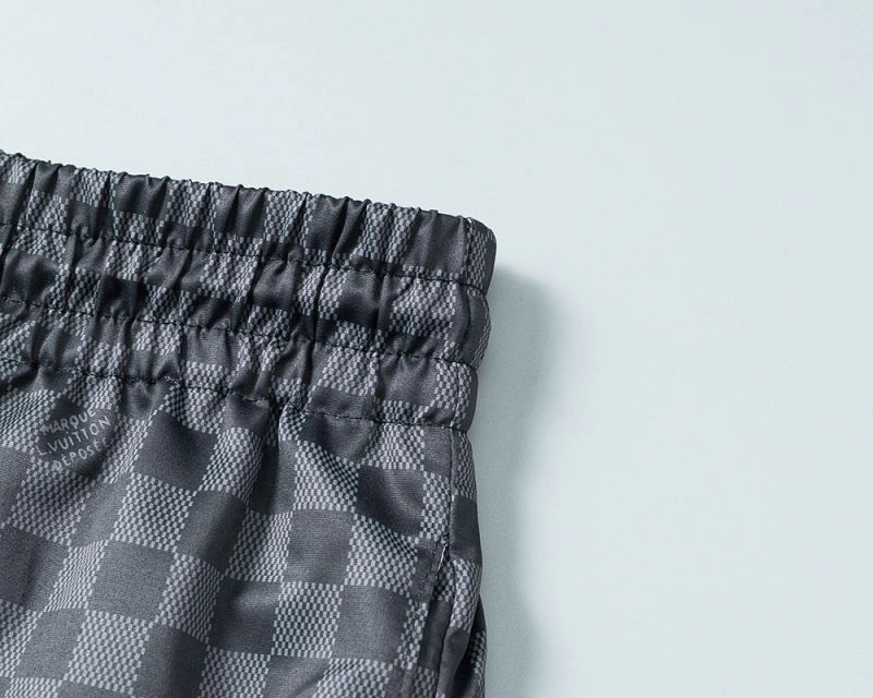 Louis Vuitton Short Pants Stretchable 130338