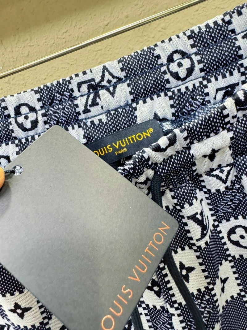 Louis Vuitton Short Pants Stretchable 137440