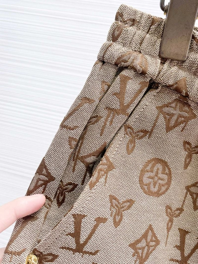 Flexible Louis Vuitton Short Pants 137416