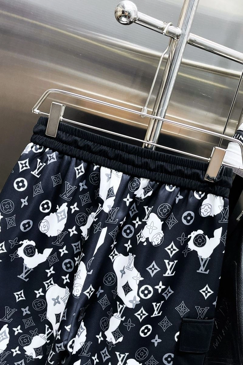 Louis Vuitton Short Pants MultiPurpose 137414