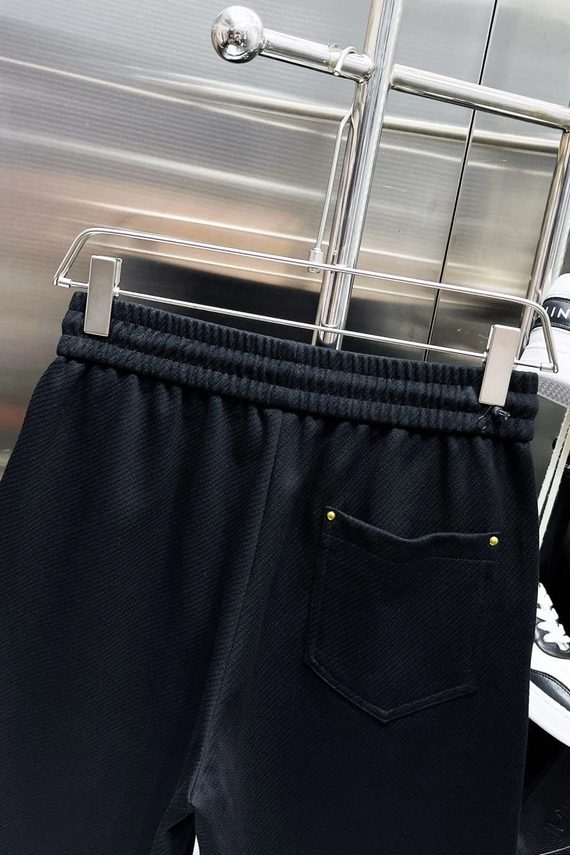 Louis Vuitton Short Pants Comfortable 137403