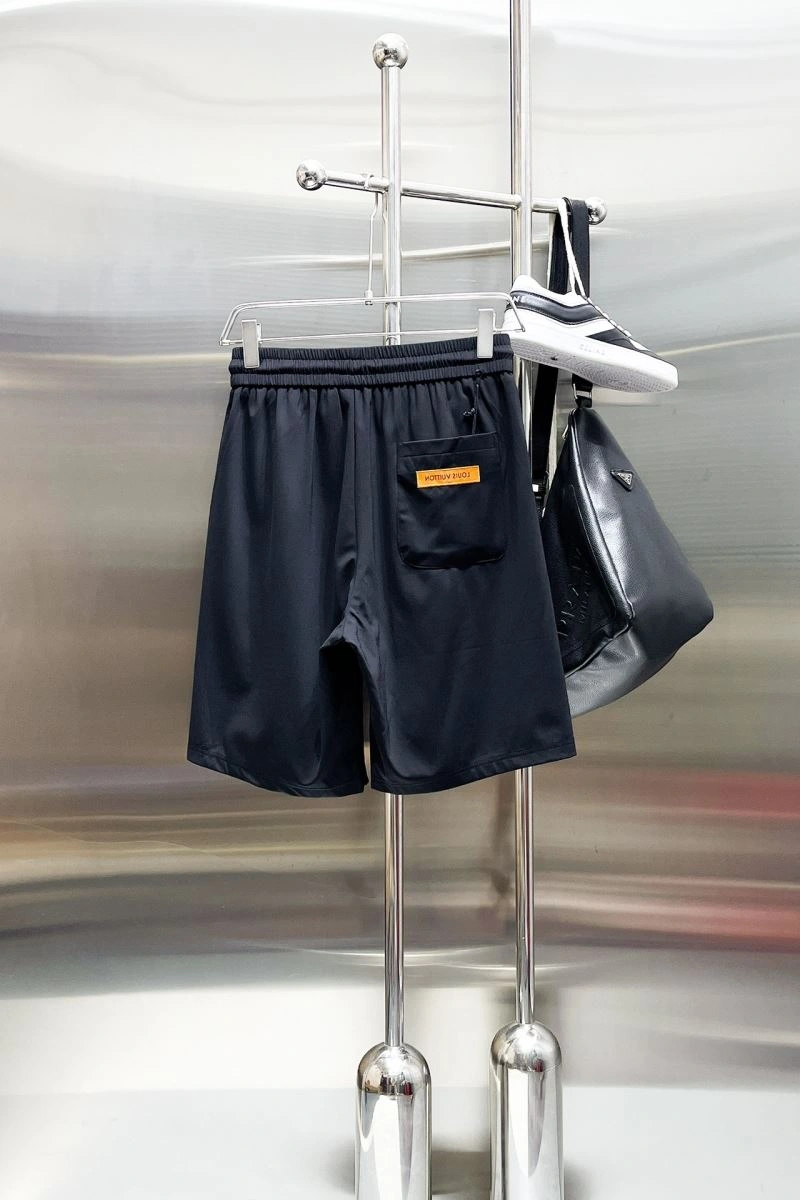 Chic Louis Vuitton Short Pants 137412