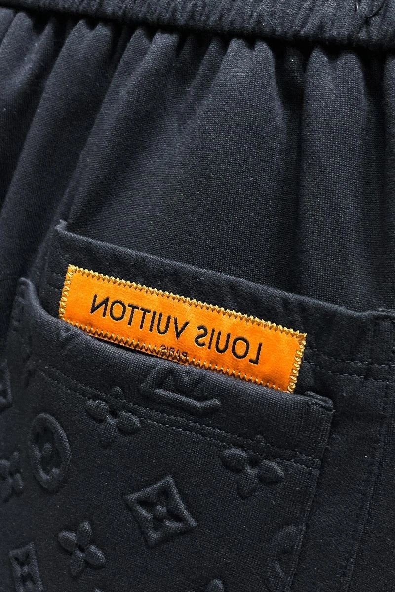 Seasonal Louis Vuitton Short Pants 137399