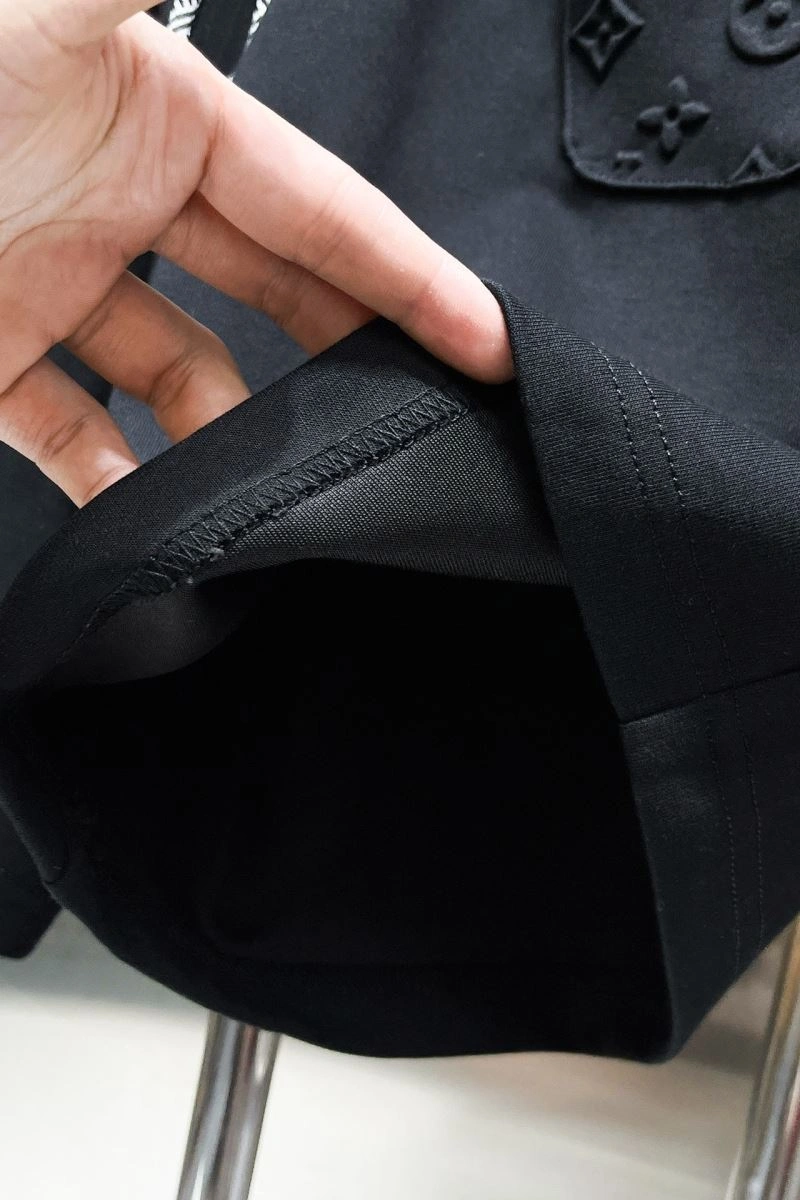 Seasonal Louis Vuitton Short Pants 137399