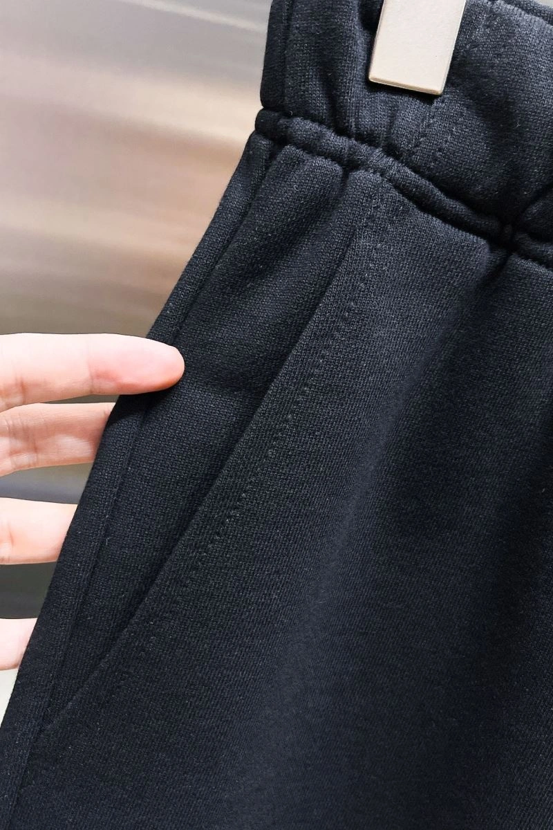 Louis Vuitton Short Pants WellDesigned 137400