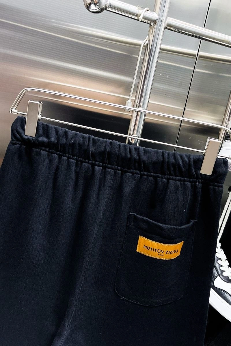 Louis Vuitton Short Pants WellDesigned 137400