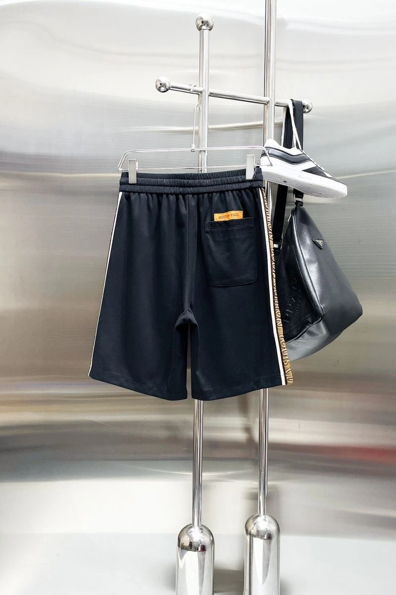 EyeCatching Louis Vuitton Short Pants 137396