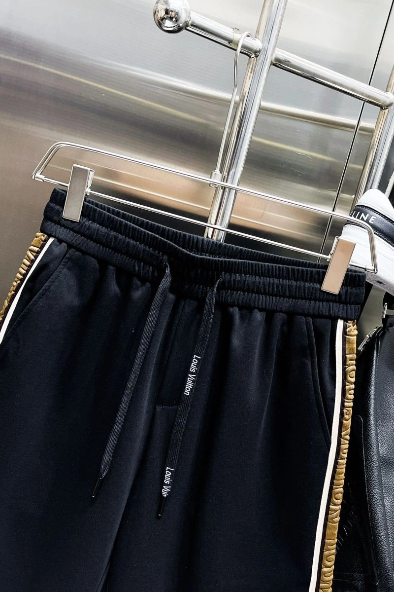 EyeCatching Louis Vuitton Short Pants 137396