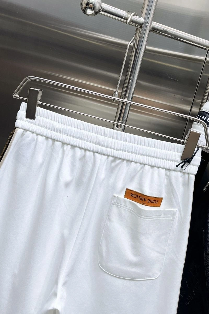 Flexible Louis Vuitton Short Pants 137394