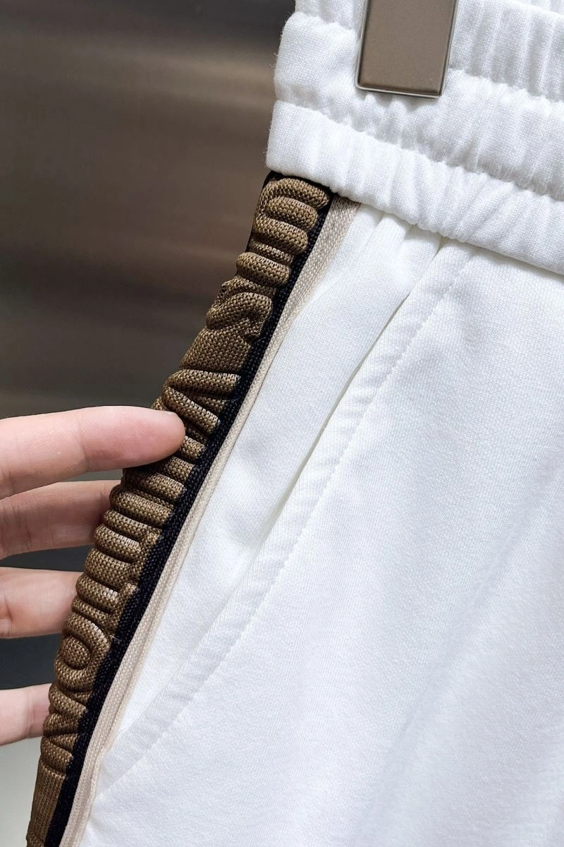 Flexible Louis Vuitton Short Pants 137394