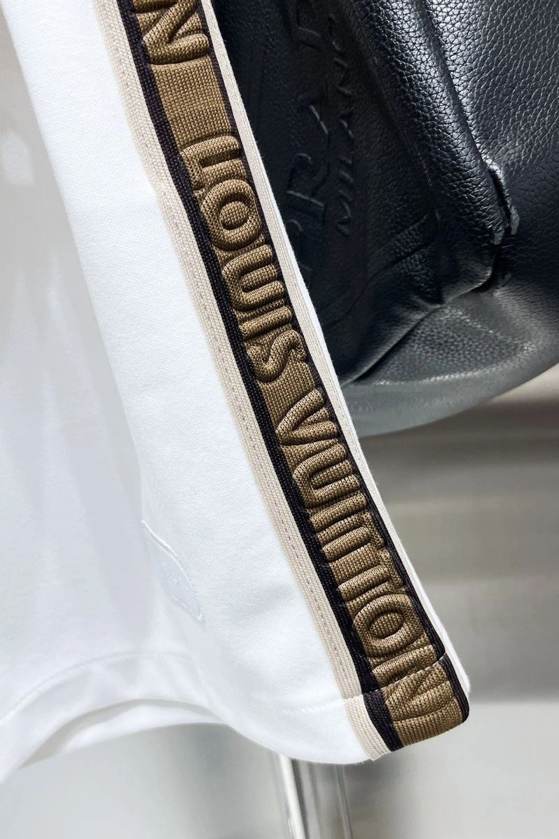 Flexible Louis Vuitton Short Pants 137394