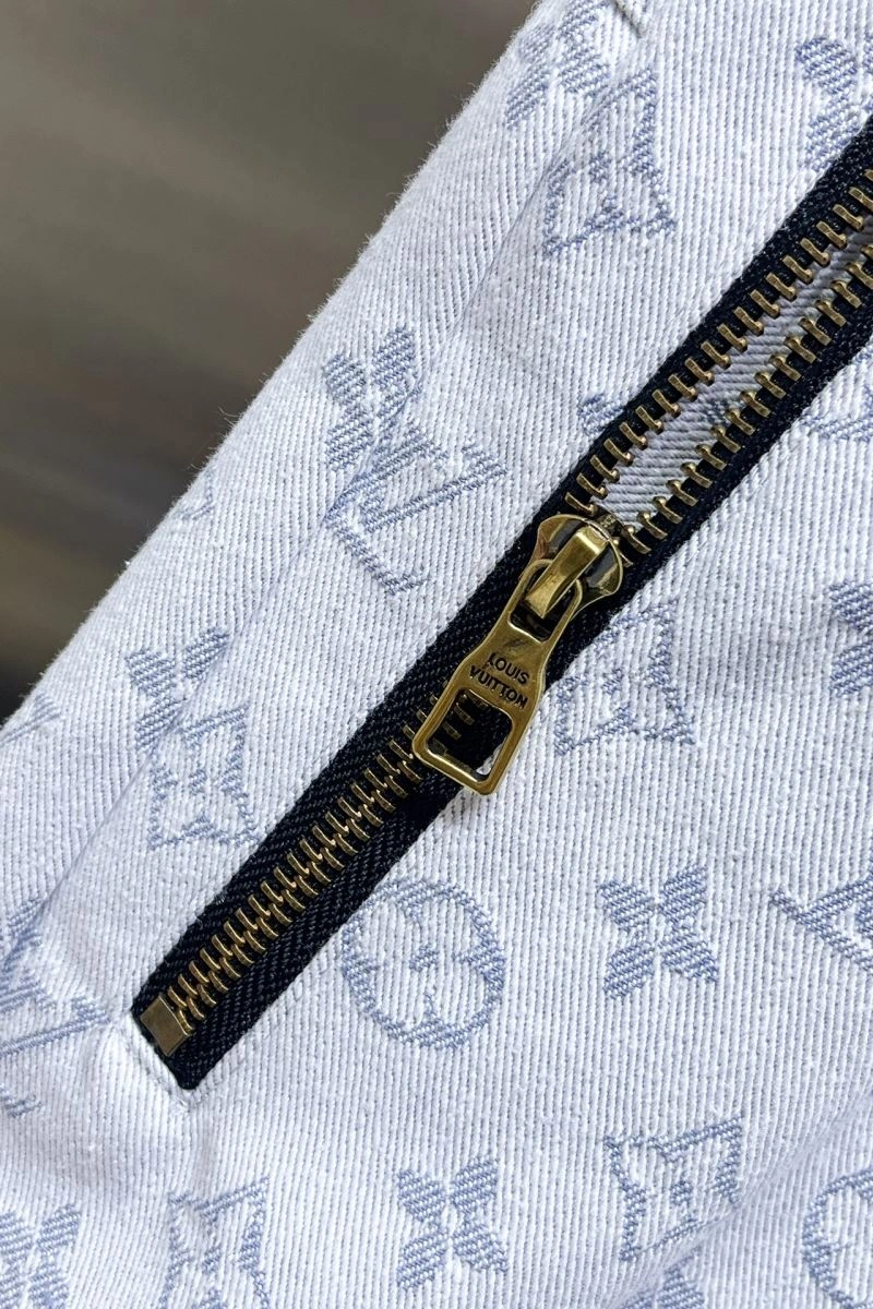 Louis Vuitton Short Pants ModernLook 137392