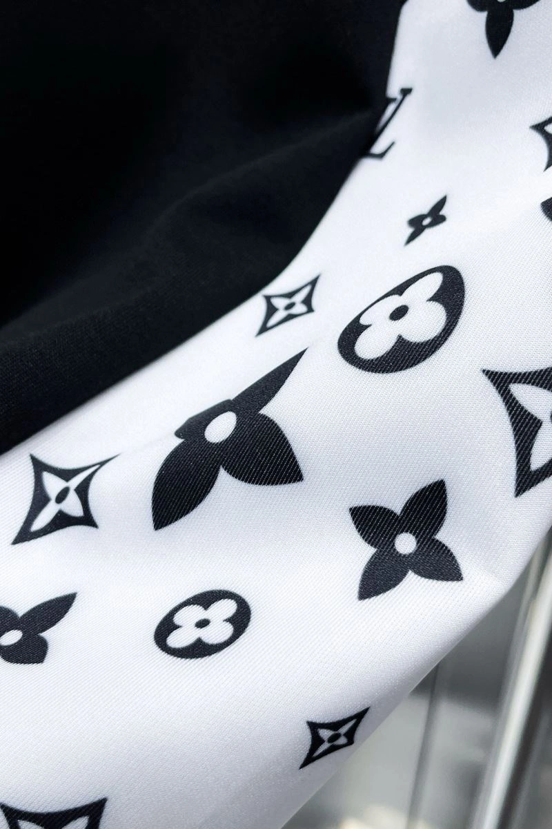 Trendsetting Louis Vuitton Short Pants 137390