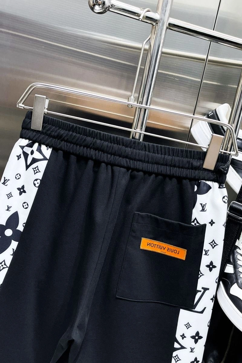 Trendsetting Louis Vuitton Short Pants 137390