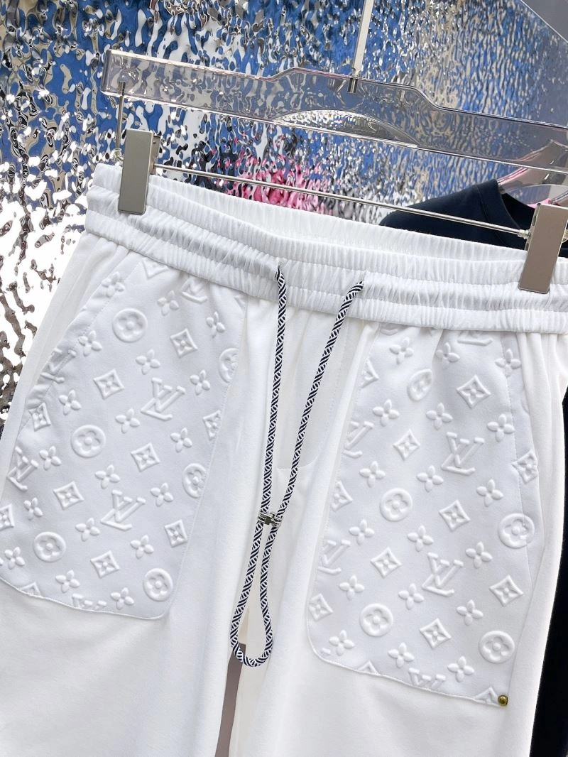 Vibrant Louis Vuitton Short Pants 137378