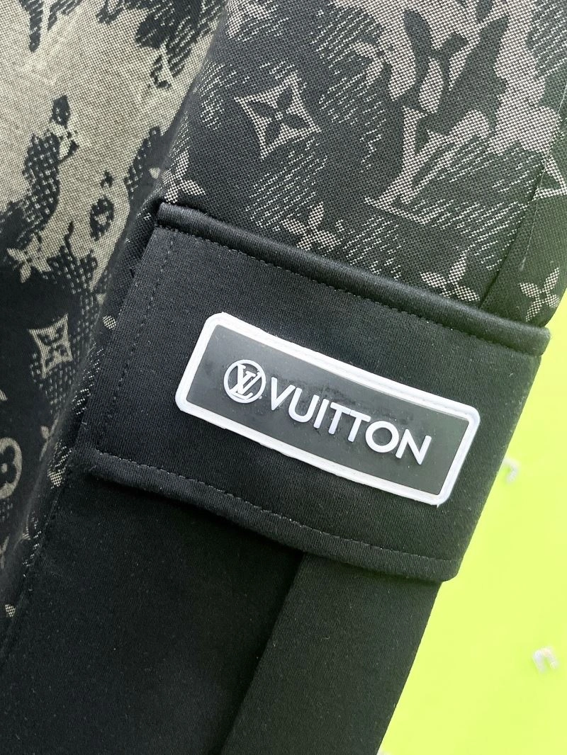 Effortless Louis Vuitton Short Pants 137373
