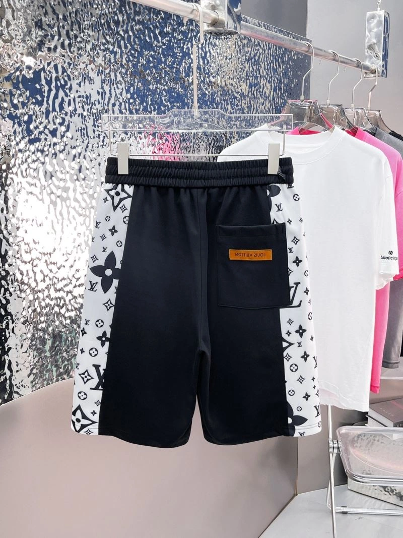 Timeless Louis Vuitton Short Pants 137372