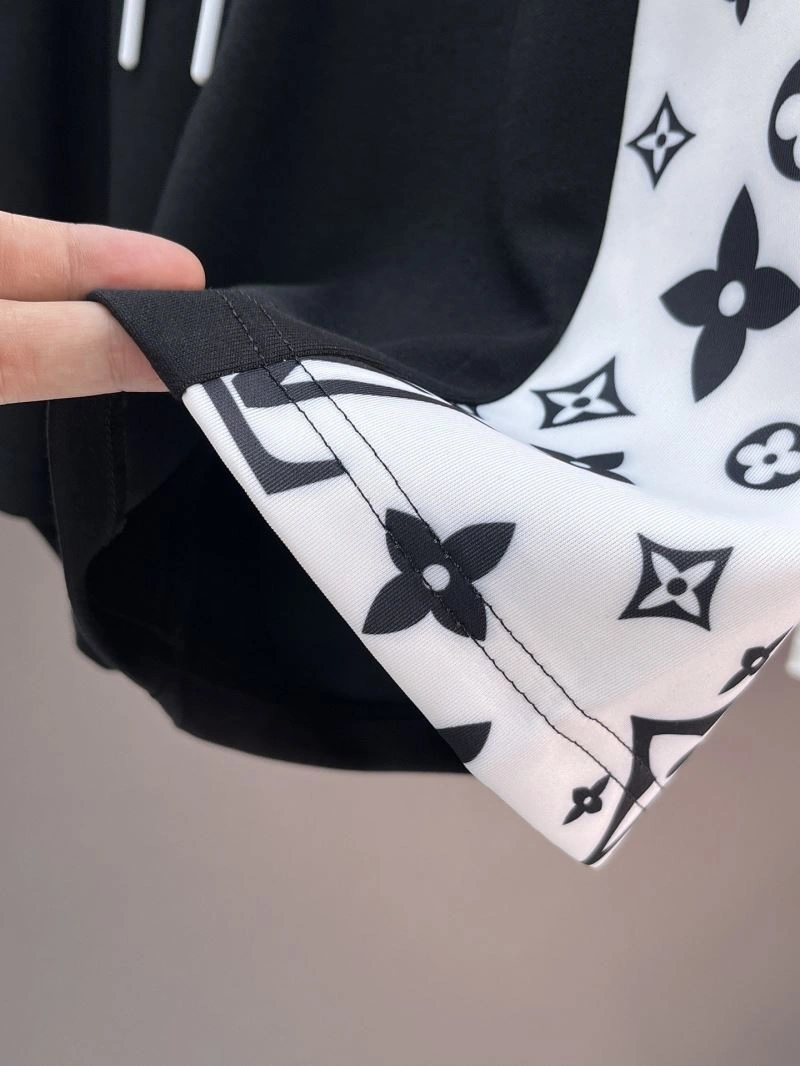 Timeless Louis Vuitton Short Pants 137372