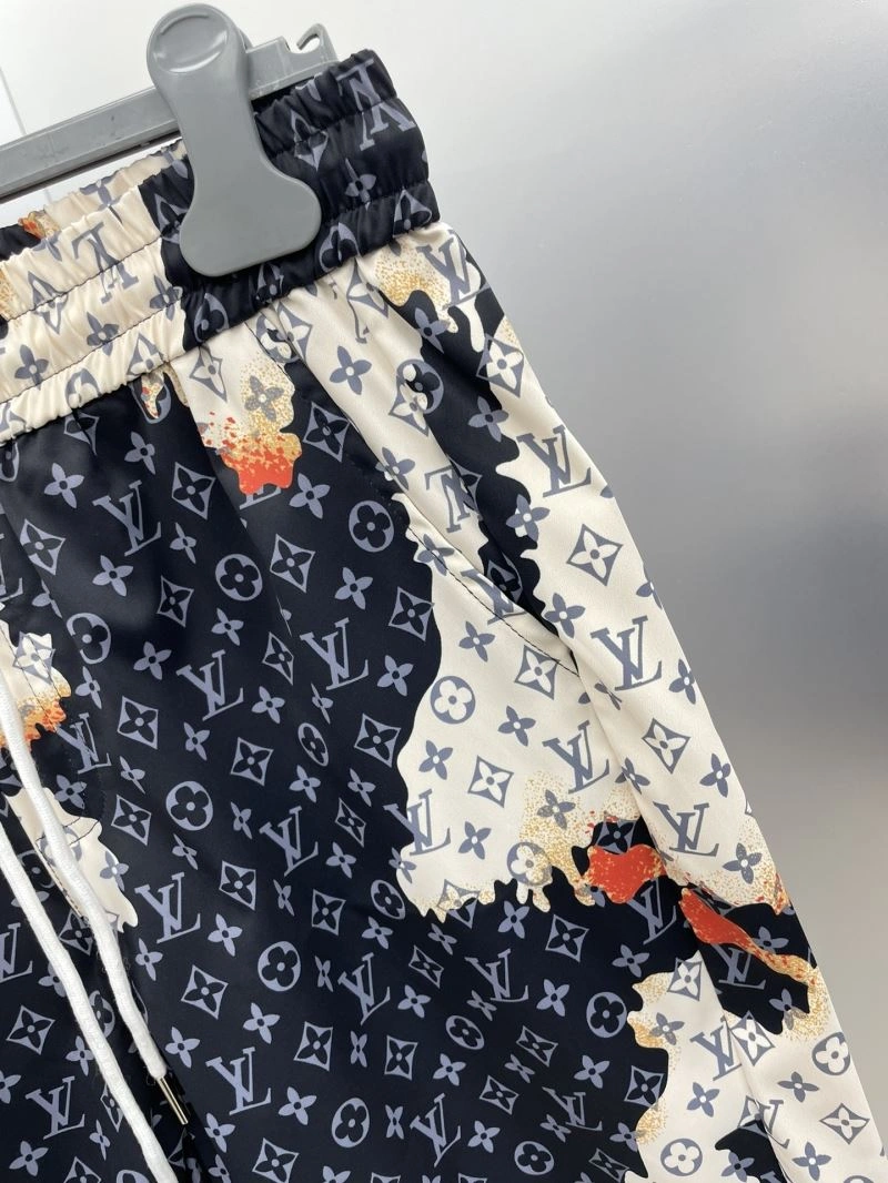 Vibrant Louis Vuitton Short Pants 137368