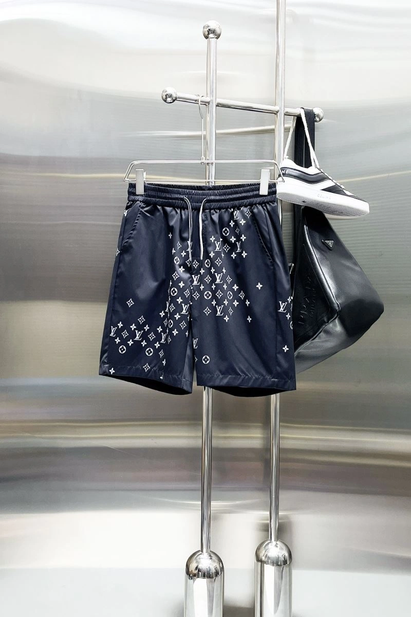 Lightweight Louis Vuitton Short Pants 137377