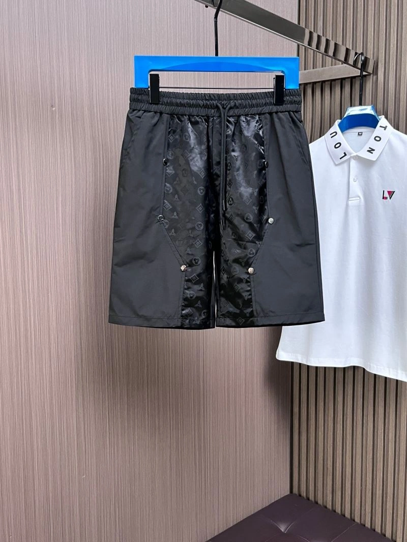 Bold Louis Vuitton Short Pants 137356