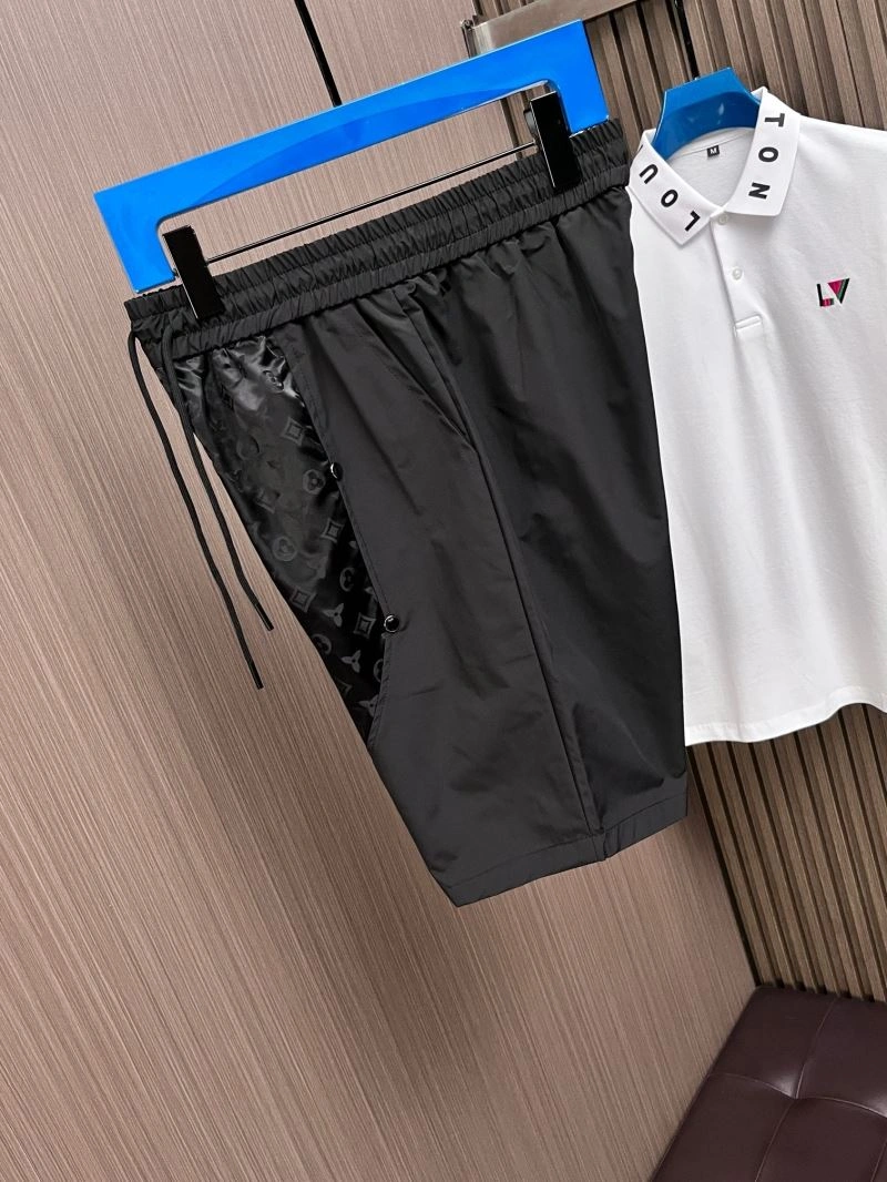 Bold Louis Vuitton Short Pants 137356