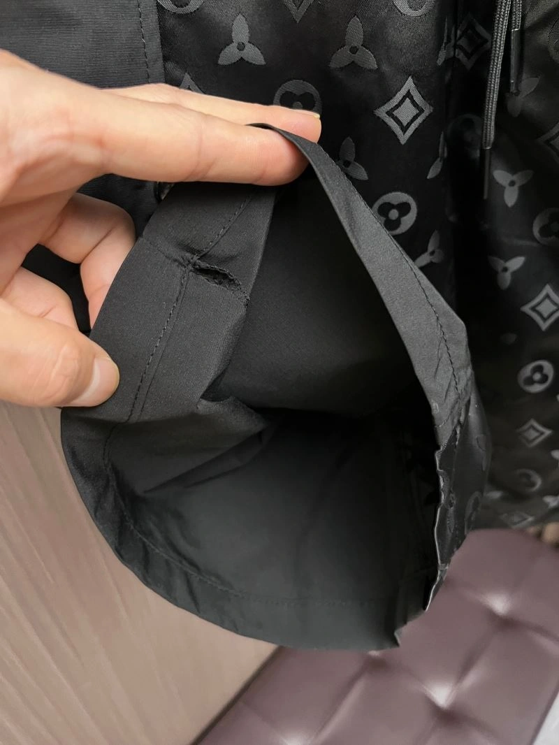 Bold Louis Vuitton Short Pants 137356