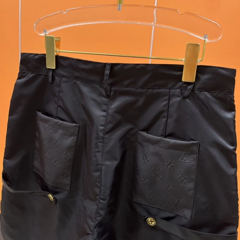 WrinkleFree Louis Vuitton Short Pants 137359