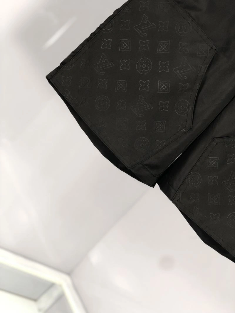 MultiPurpose Louis Vuitton Short Pants 137329