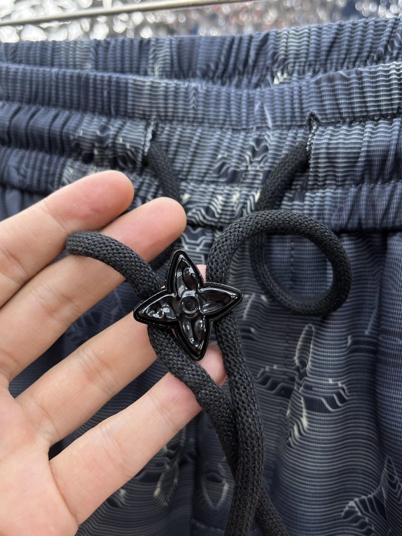 Breathable Louis Vuitton Short Pants 136453
