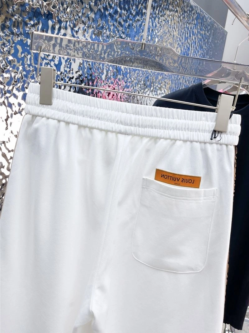 Minimalist Louis Vuitton Short Pants 136445