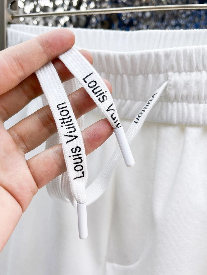 Minimalist Louis Vuitton Short Pants 136445