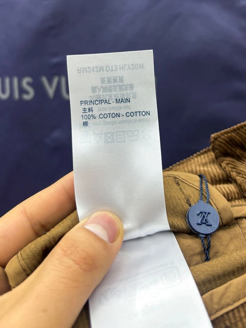 Louis Vuitton Short Pants WeatherProof 136448