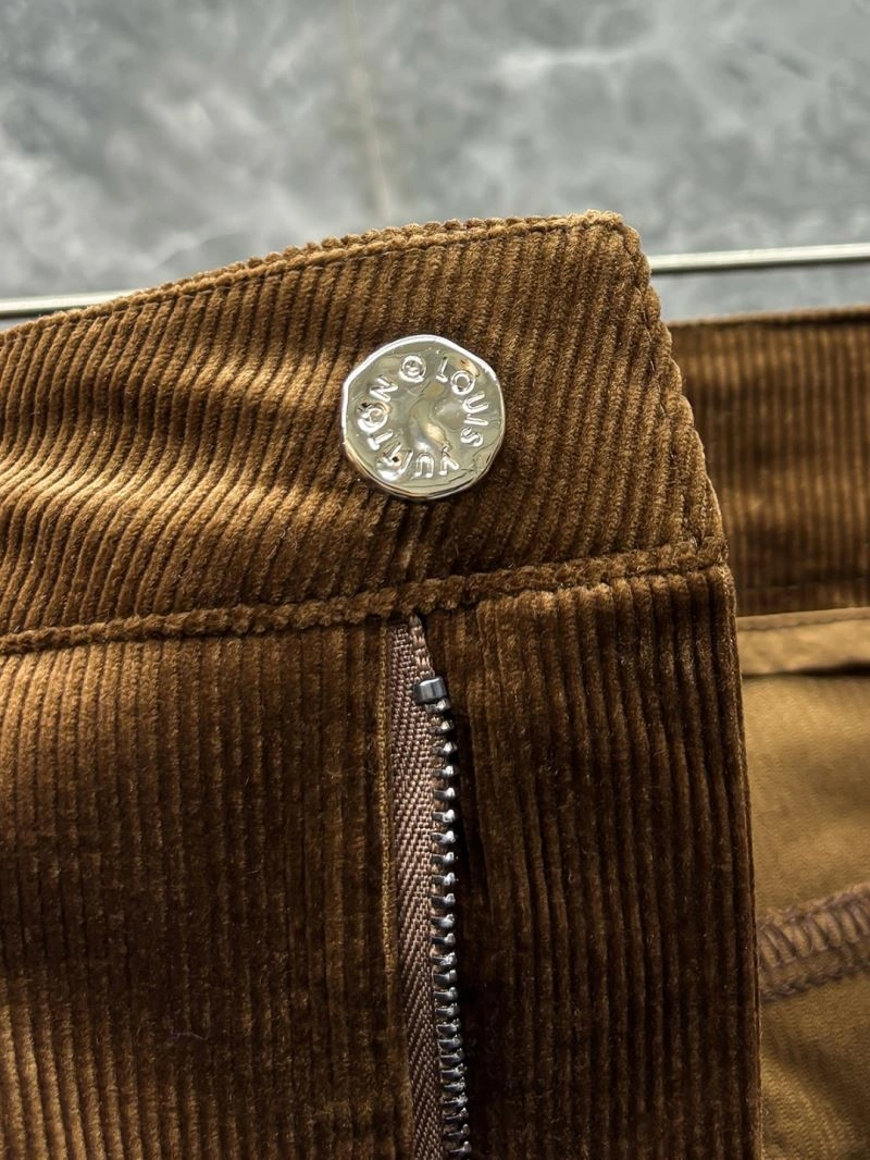 Louis Vuitton Short Pants WeatherProof 136448
