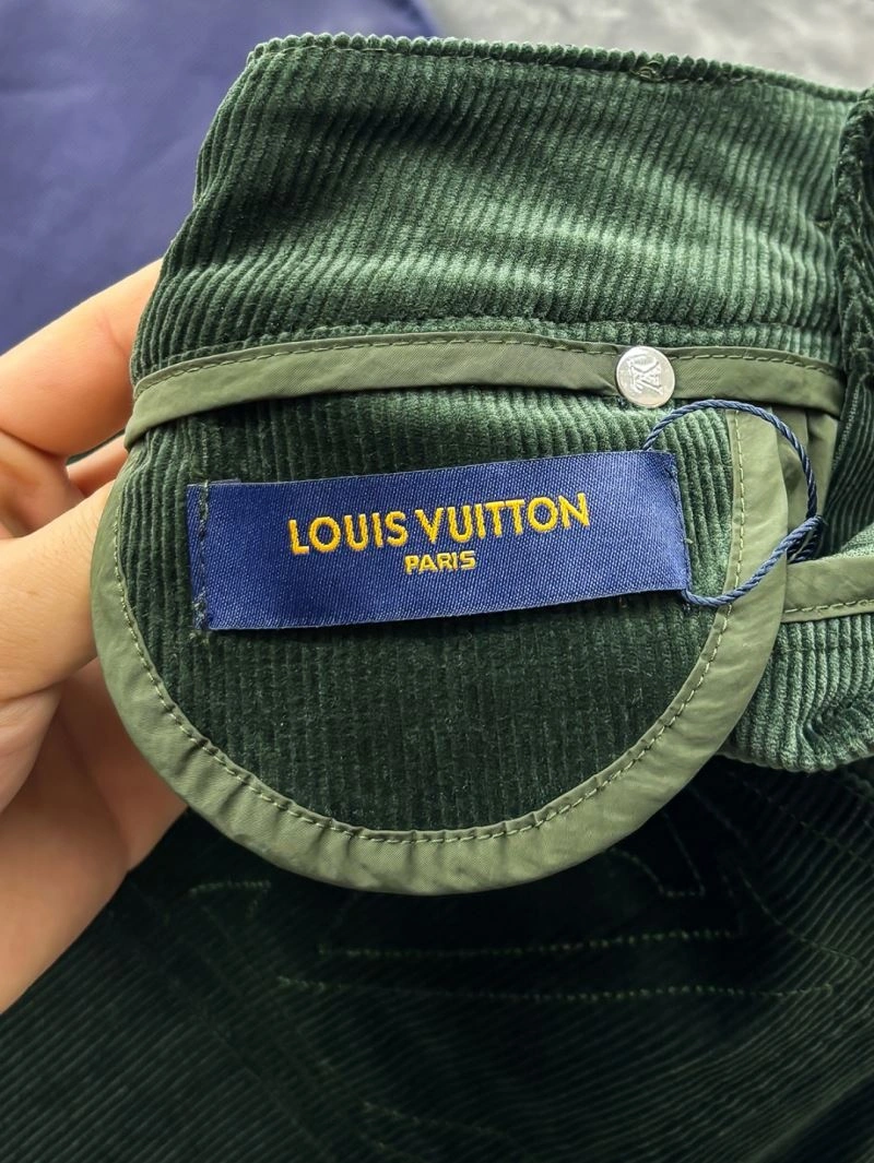MultiPurpose Louis Vuitton Short Pants 136446
