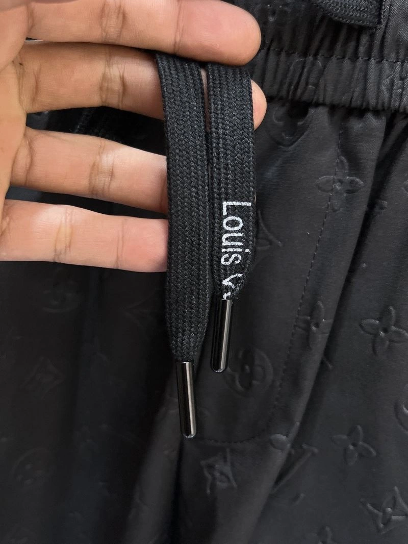 WrinkleFree Louis Vuitton Short Pants 136429