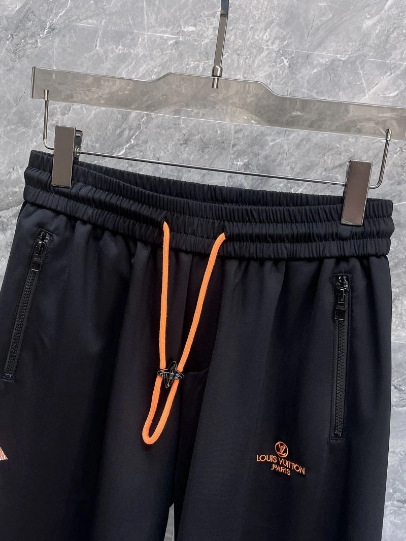 Stylish Louis Vuitton Short Pants 136437