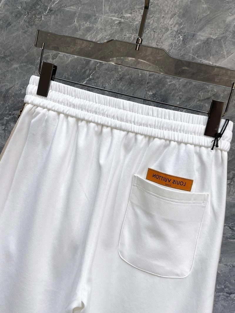 Sporty Louis Vuitton Short Pants 136418