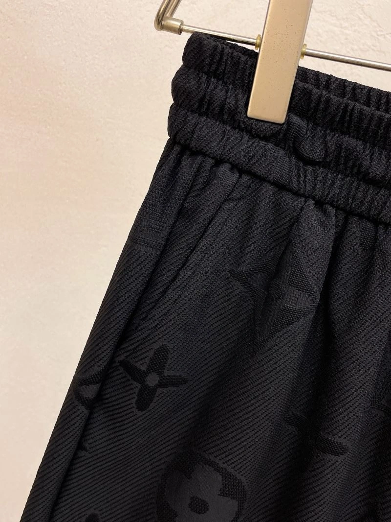 Stylish Louis Vuitton Short Pants 136415