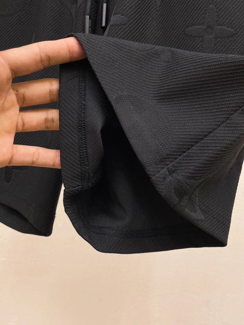 Stylish Louis Vuitton Short Pants 136415