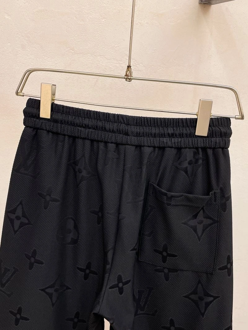 Stylish Louis Vuitton Short Pants 136415