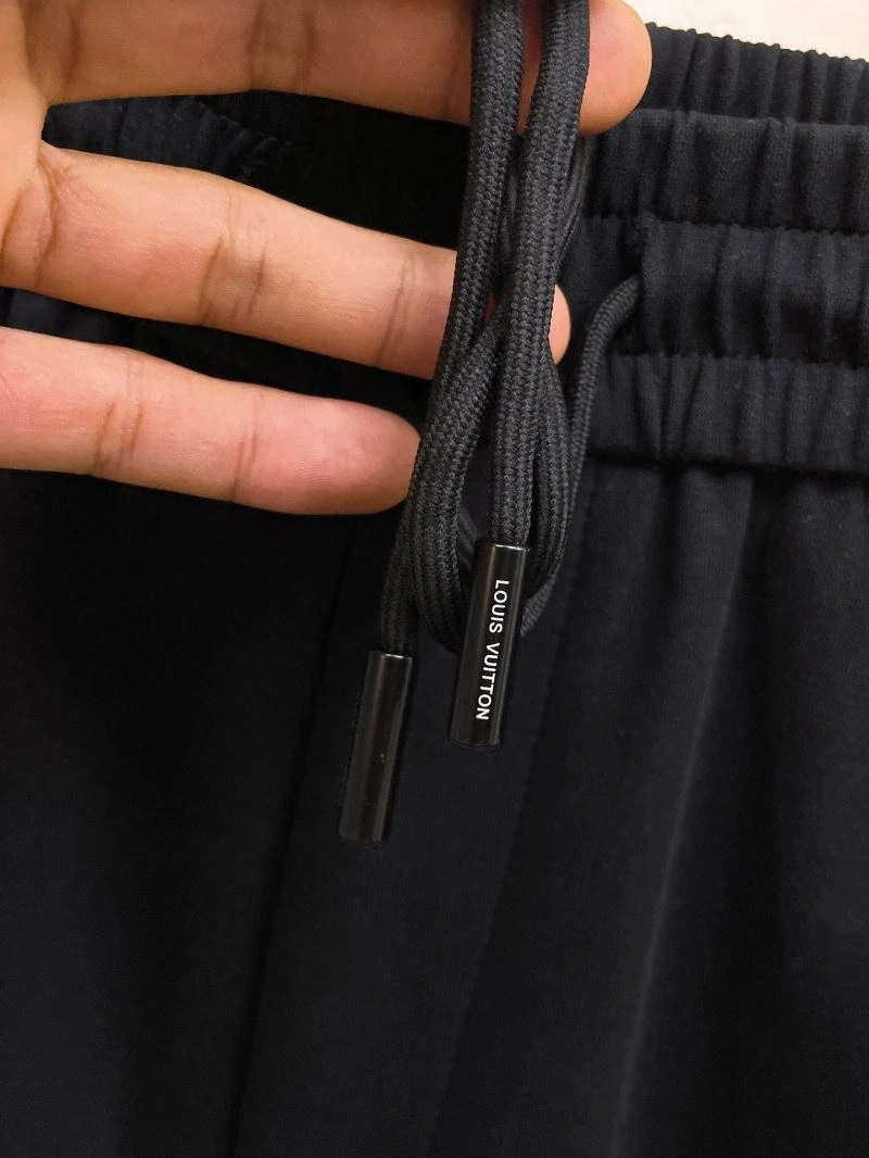 Neat Louis Vuitton Short Pants 136414