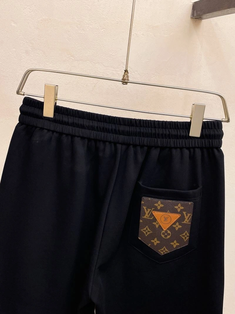 Neat Louis Vuitton Short Pants 136414