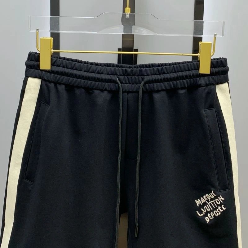 Comfortable Louis Vuitton Short Pants 136412