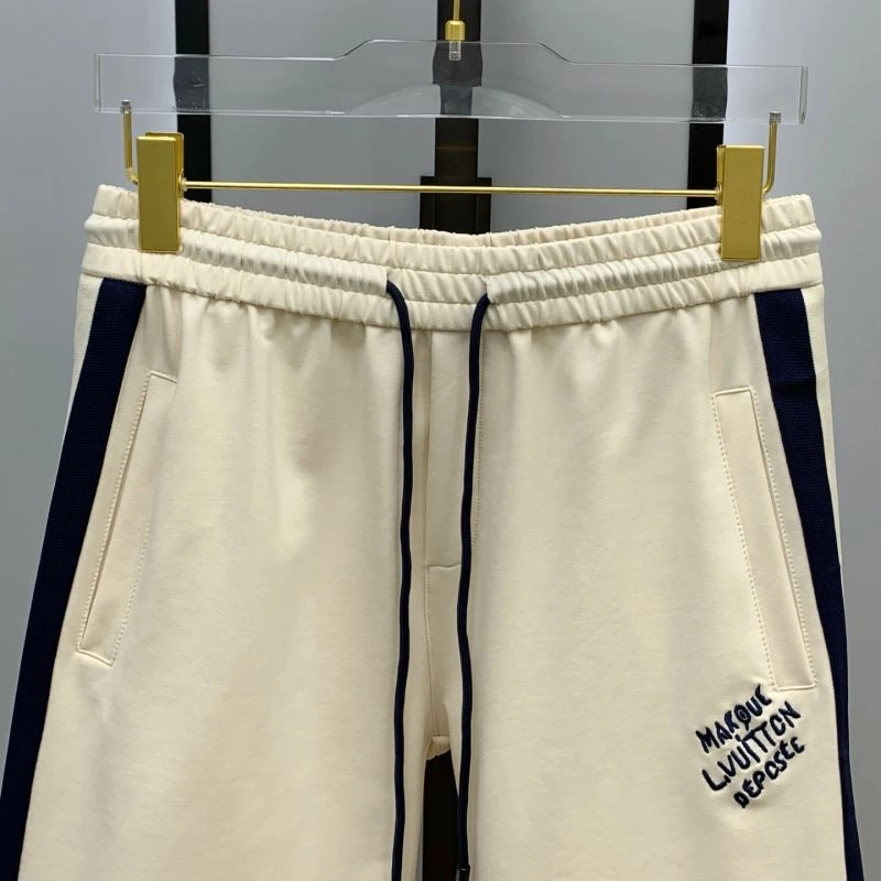 Stretchable Louis Vuitton Short Pants 136411