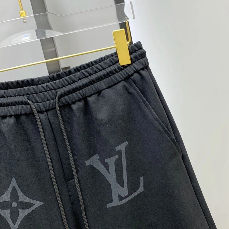 Sustainable Louis Vuitton Short Pants 136409
