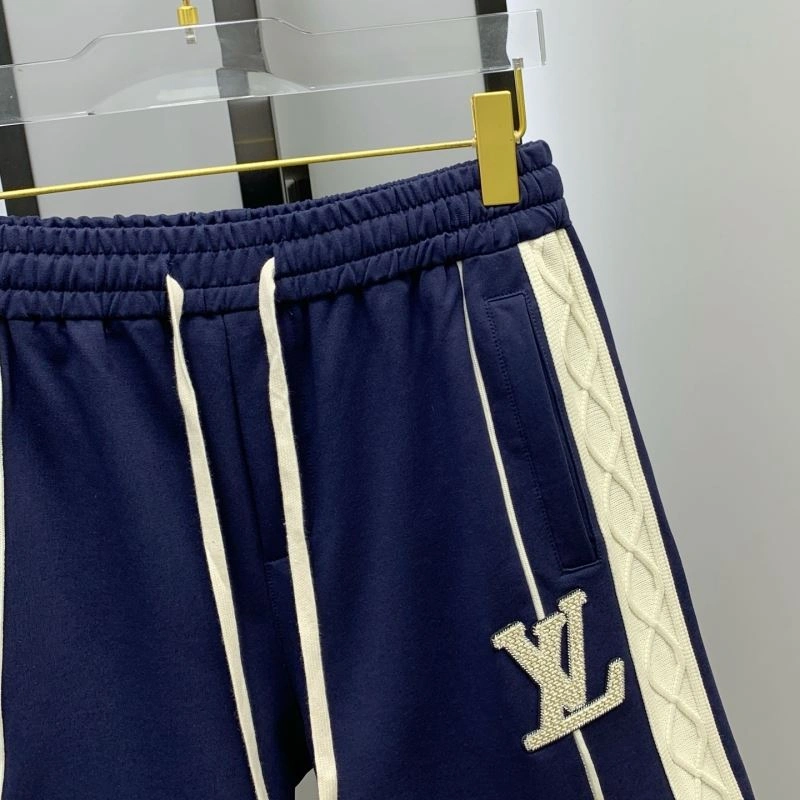 Chic Louis Vuitton Short Pants 136407