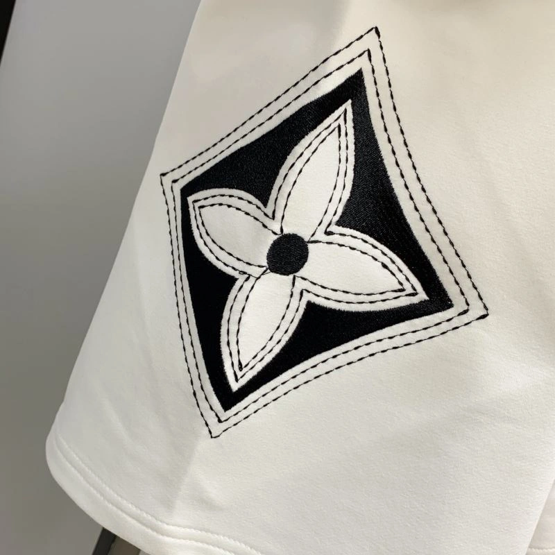 Modern Louis Vuitton Short Pants 136404