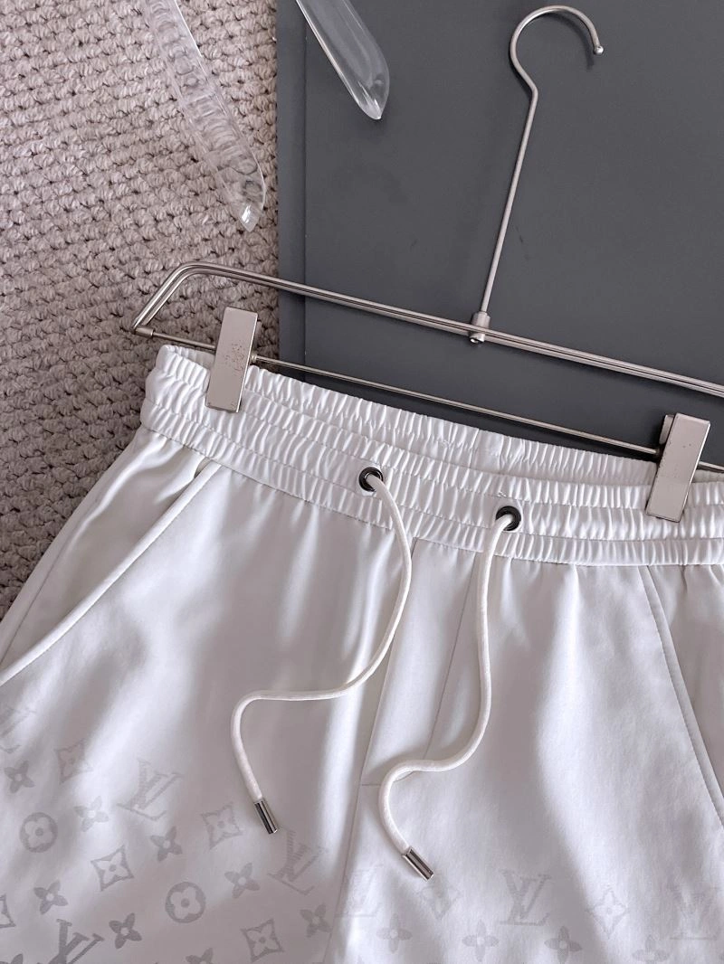 Louis Vuitton Short Pants Upgraded 136403