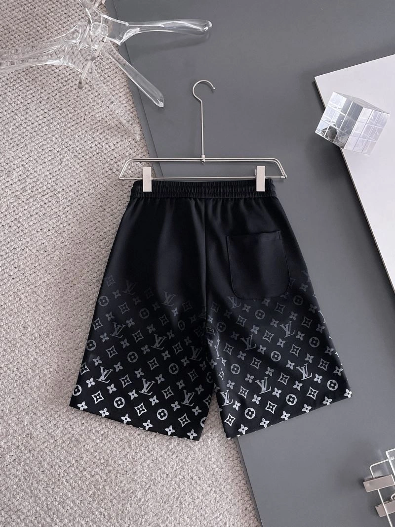 Compact Louis Vuitton Short Pants 136385